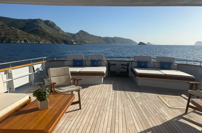 M/Y OKTANA
