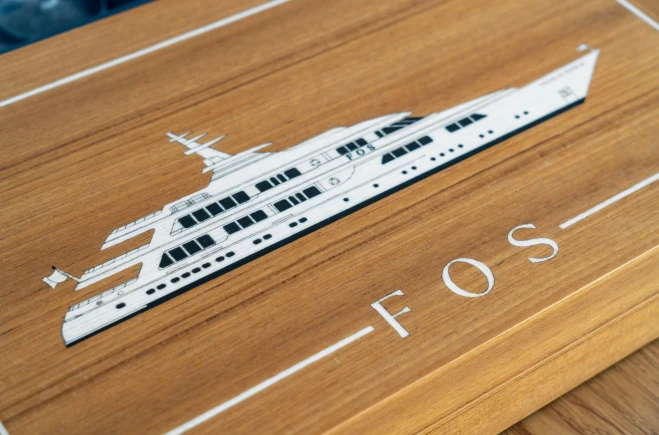 M/Y FOS