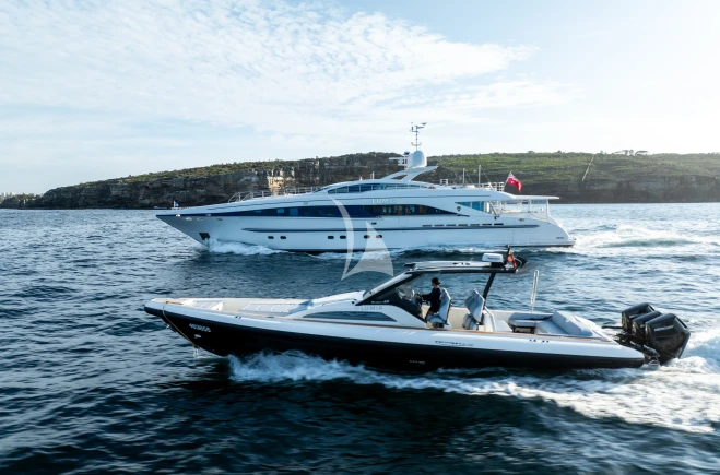M/Y LUMIR