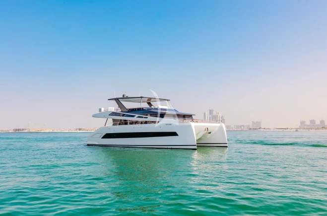 M/Y Infinity