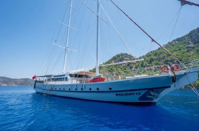 S/Y HOLIDAY X