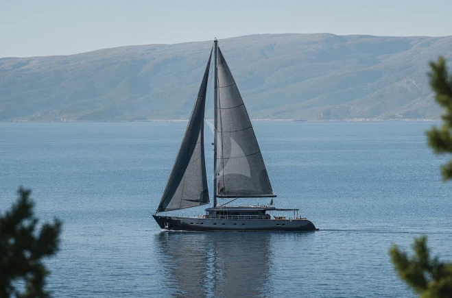 S/Y Rara Avis