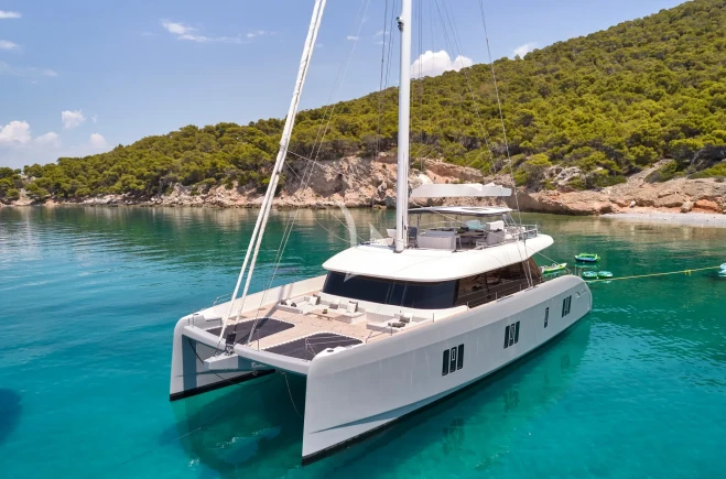 S/Y ABOVE & BEYOND