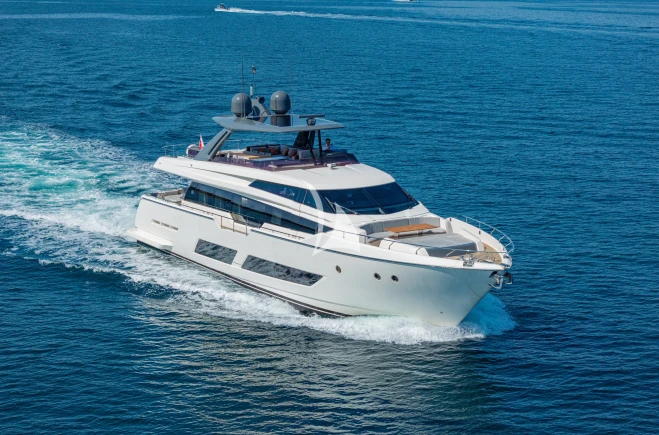 M/Y E3