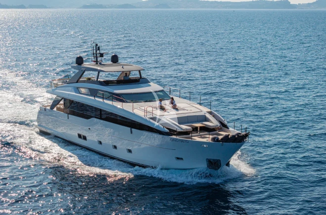 M/Y CATCH ME