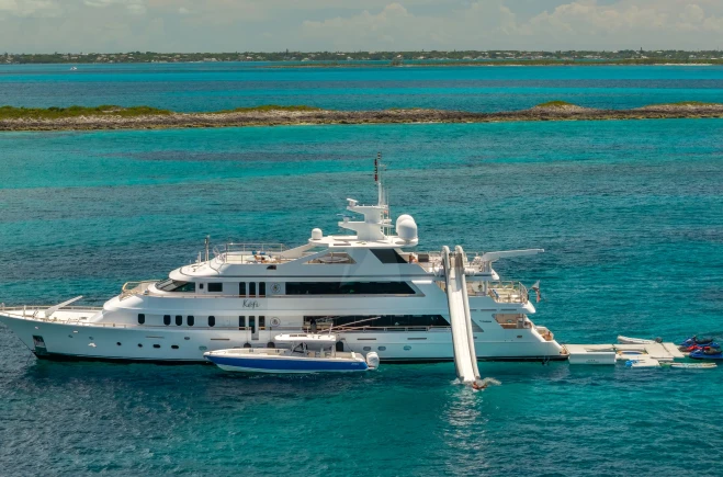 M/Y KEFI
