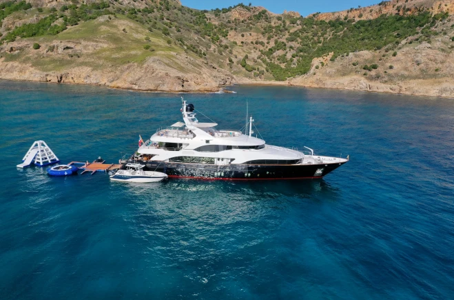 M/Y SEASCAPE V