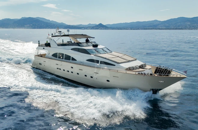 M/Y ACCAMA DELTA
