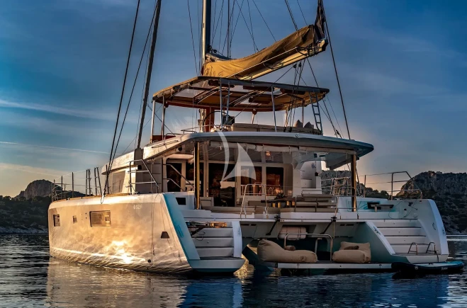 S/Y FLO