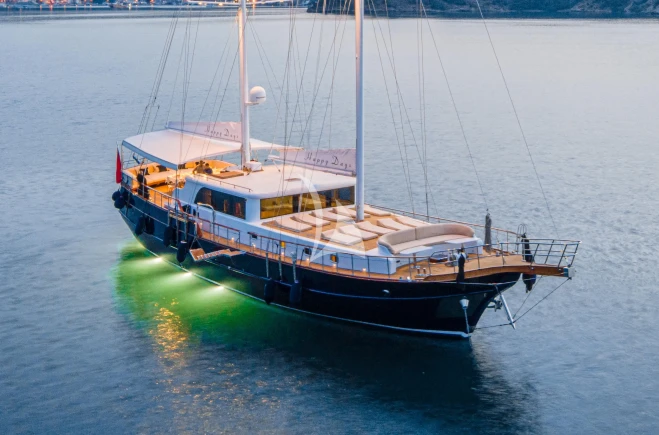M/Y HAPPY DAYS