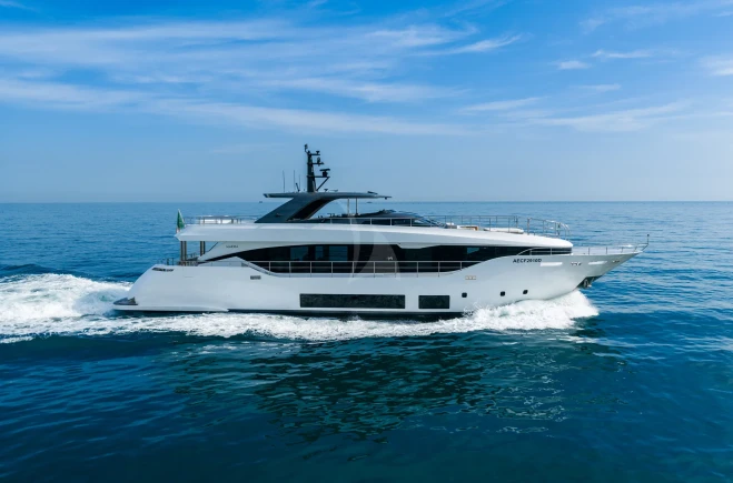 M/Y HAPPY ISLAND