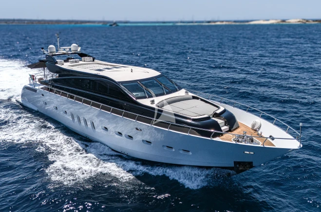 M/Y LA ROMANA