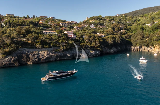 M/Y LE ONE