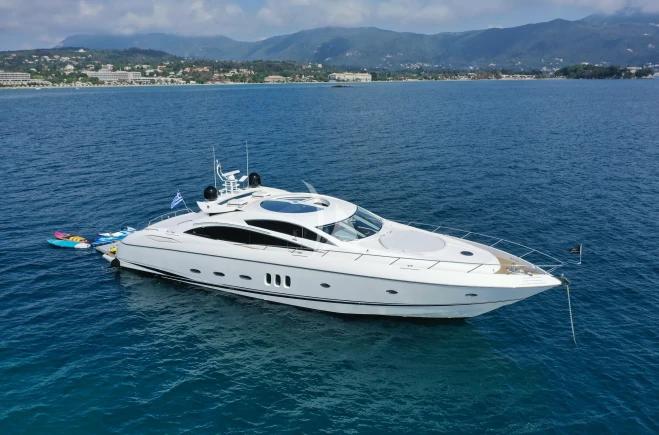 M/Y PHOENIX