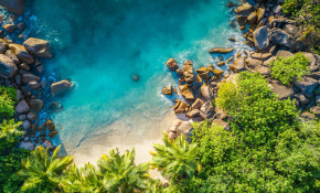 What to Expect from a Luxury Yacht Charter in the Seychelles