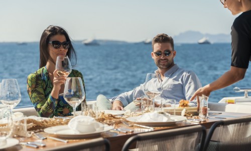 Blue & Beyond #15 - The Bluewater Guide To Superyacht Charter Food