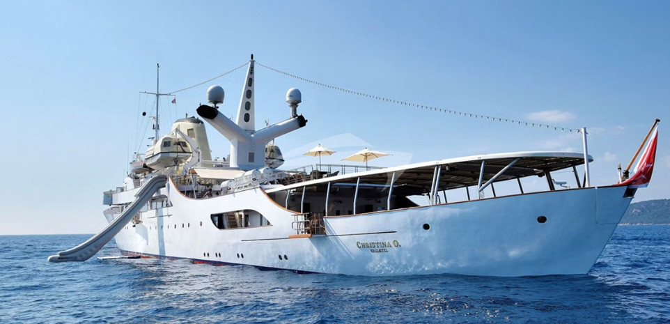 biggest motor yacht without crew